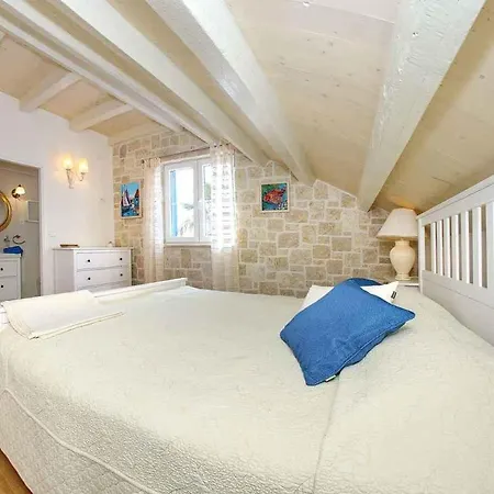 Antisin In Ugljan 34351 Holiday home *