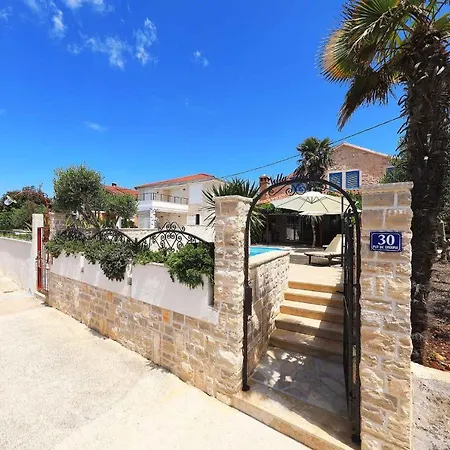 Holiday home Antisin In Ugljan 34351